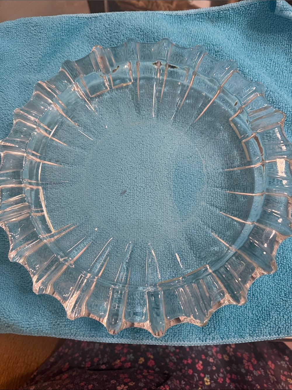 Clear Glass Decorative Scalloped Edge Ashtray